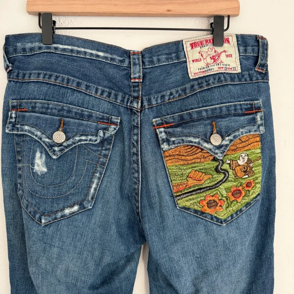 Vintage Y2K True Religion Bobby embroidered jeans 33 flared boho casual